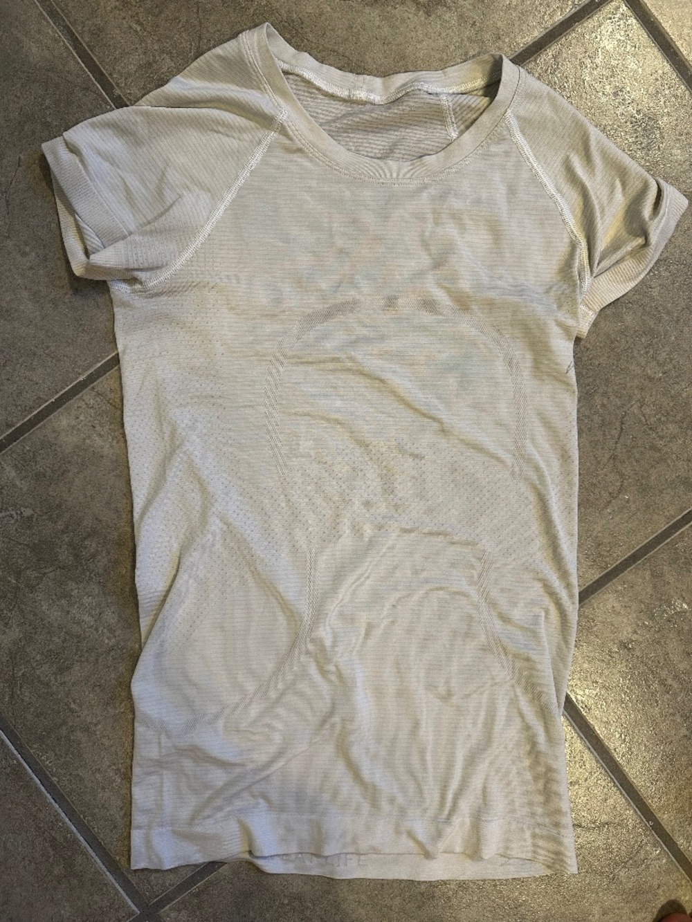 Lululemon grey shirt